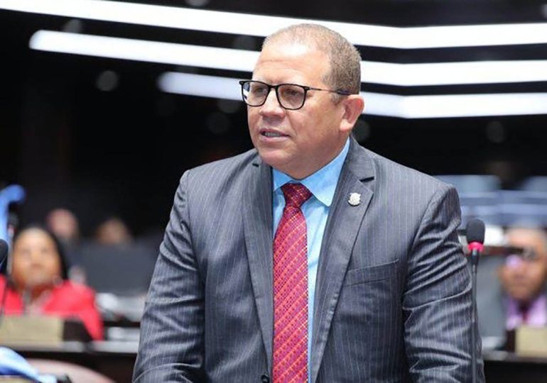 Diputado Rafael Castillo: alcalde SDE encabeza gestión enemiga de la gente