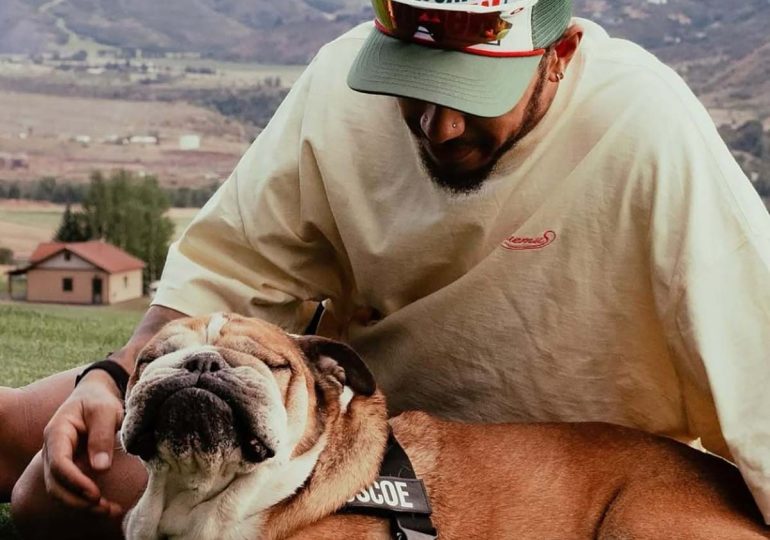 El adiós más difícil de Hamilton, despide a su perro Roscoe