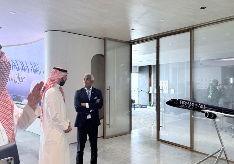 Embajada de RD en Arabia Saudita y Riyadh Air analizan conectividad y expansión aéreas