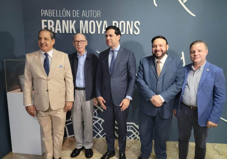 Video | Frank Moya Pons, homenajeado en la Feria Internacional del Libro Santo Domingo 2025