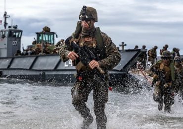 EEUU difundió nuevas imágenes del entrenamiento de su grupo anfibio en el Caribe para operaciones contra el narcotráfico
