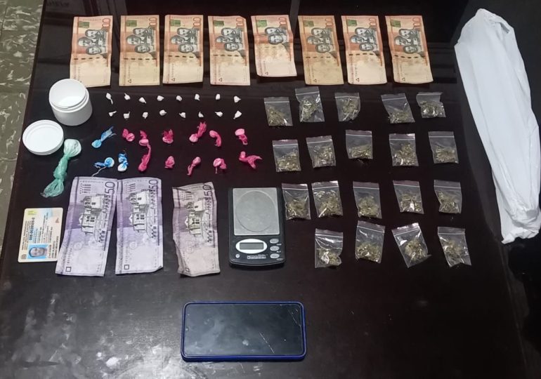 Policía ocupa drogas, armas ilegales y detienen cuatreros en operativos en Monte Plata