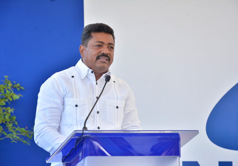 Junior Santos anuncia plan de iluminación y ordenamiento territorial en Los Alcarrizos