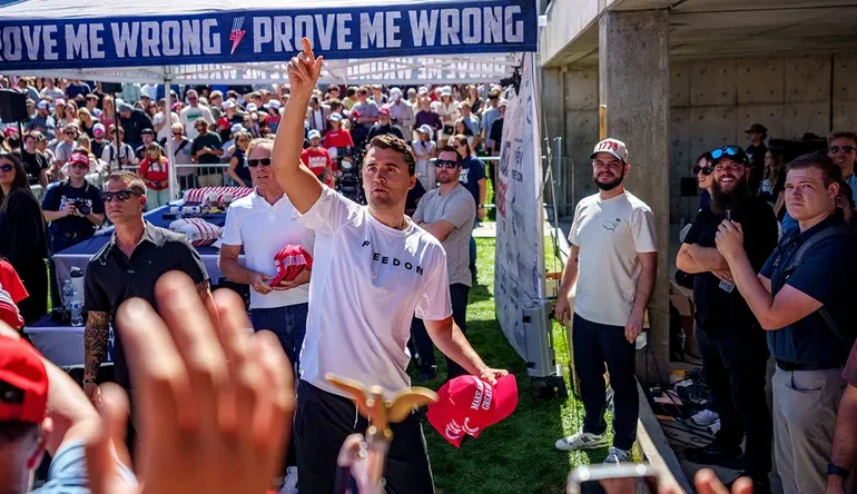 Charlie Kirk, fundador de Turning Point USA y referente del conservadurismo juvenil en EE.UU.