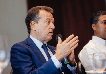 Ito Bisonó resalta lucha contra comercio ilícito y apuesta a la economía naranja en La Mesaza de GALA Media Group