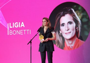 Ligia Bonetti recibe reconocimiento “Trayectoria Empresarial” en Days to Shine