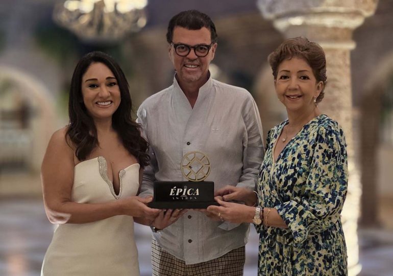 Sócrates McKinney es reconocido como Embajador de Destino en los EPICA Awards en Querétaro, México