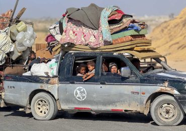 Video | Miles de palestinos huyen de ciudad de Gaza: “los lugares a los que vamos no son seguros”