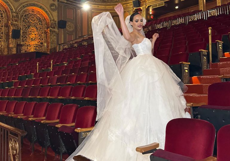 Video | Miss Mundo Dominicana cierra vestida de novia en la codiciada pasarela del NYFW