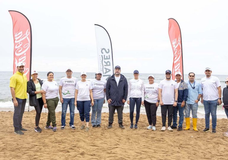 Paíno Henríquez llama a reducir el consumo de plástico y crear conciencia sobre el correcto manejo de los residuos sólidos