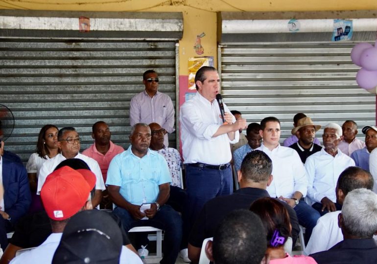 Francisco Javier García en Azua: “El PRM inaugura obras incompletas y engaña al pueblo”