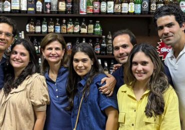 Raquel Peña comparte con su familia en Casa Bader en la víspera de su cumpleaños