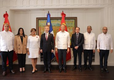 República Dominicana y China firman instrumentos de cooperación financiera y formación de funcionarios públicos