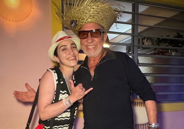 Emilio Estefan expresa orgullo por Bad Bunny y Puerto Rico tras vibrante concierto
