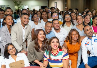 Alcaldía de Higüey Beneficia a 284 Estudiantes con Becas del Programa Avanza