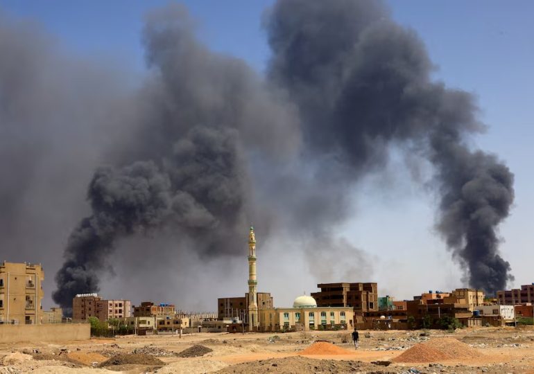 Ataque con drones en Sudán deja al menos 70 muertos en mezquita de Darfur del Norte