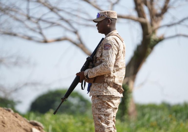 Ministerio de Defensa informa apresamiento y repatriación de dos ciudadanos haitianos en Dajabón