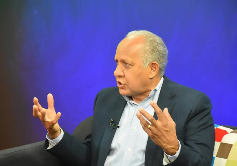 Exgerente de SENASA critica organigrama implementado en gestión de Santiago Hazim