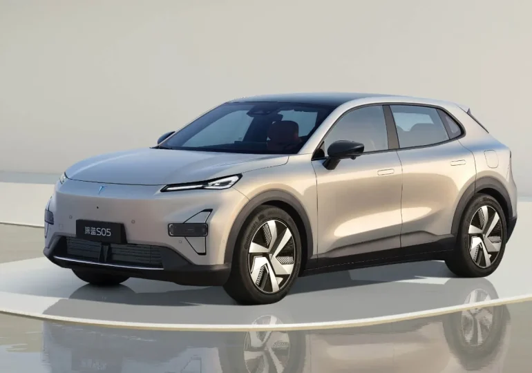 Changan presenta el Deepal S05 en Europa durante el IAA de Múnich