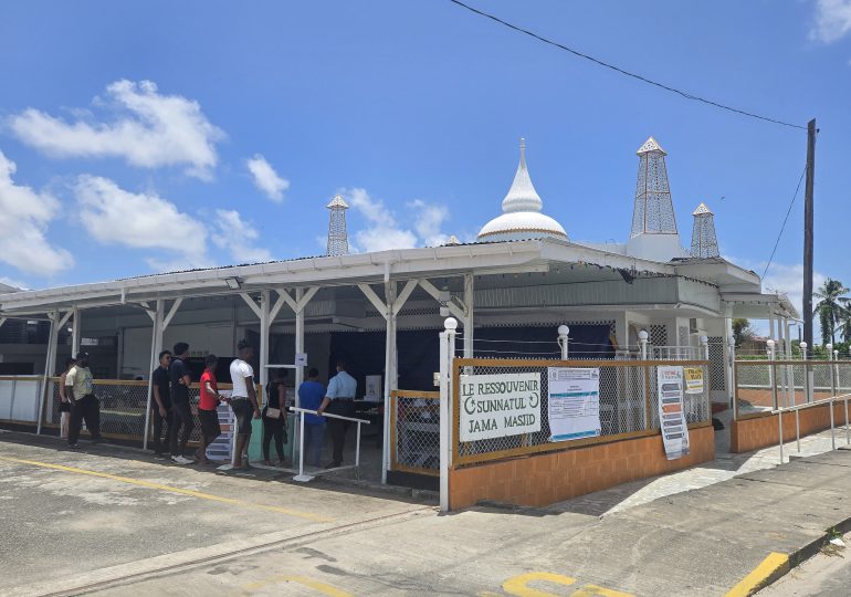 El Gobierno de Guyana pide paciencia y unidad mientras continúa el recuento de votos