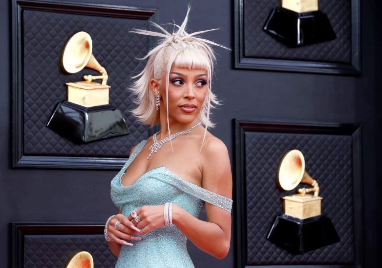 Doja Cat será la invitada musical en el estreno de la temporada 51 de Saturday Night Live junto a Bad Bunny