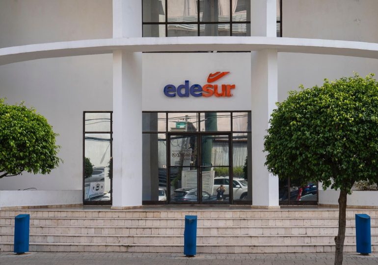 Edesur informa interrupciones eléctricas por averías en subestaciones de Herrera y Azua