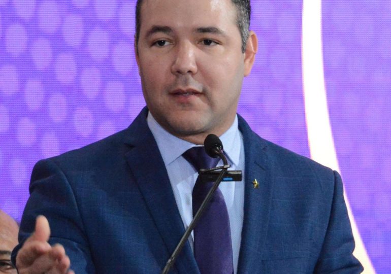 Johnny Pujols responde a Abinader y reclama investigación de 51 casos de corrupción denunciados por el propio gobierno