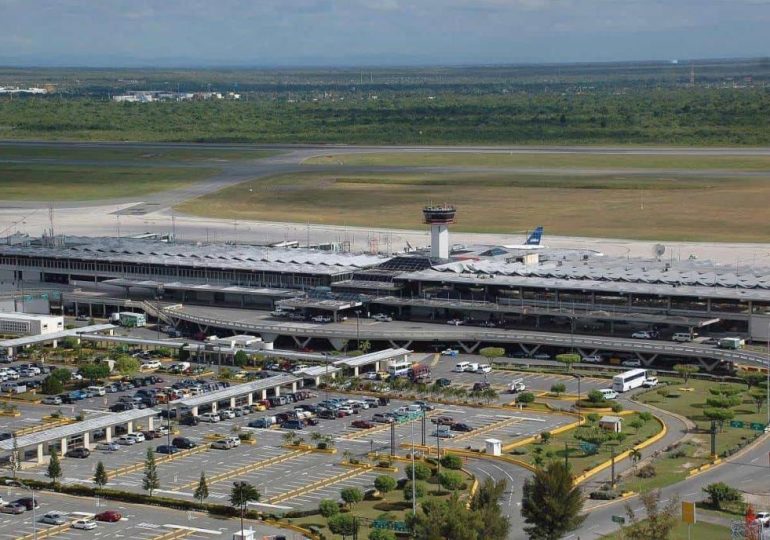 AERODOM informa restablecimiento parcial de energía en terminal aérea