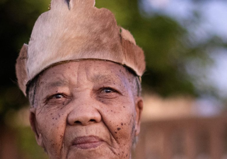 La última voz del n|uu: una bisabuela sudafricana lucha por salvar su lengua