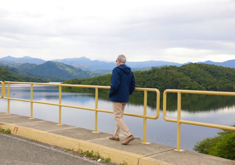 Presidente Abinader supervisa niveles de presas de Hatillo, Monción, Taveras y Rincón ante el paso del Huracán Melissa