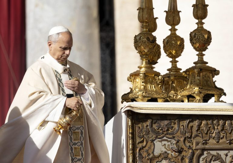 El papa canoniza a José Gregorio Hernández y Carmen Rendiles, primeros santos venezolanos