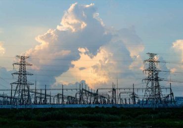 ADIE abre debate sobre el futuro eléctrico del país