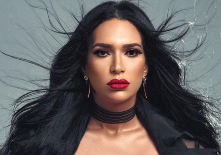 Amelia Alcántara se transforma en una bruja malvada para celebrar Halloween