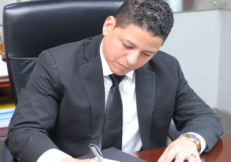 Carta a Luis Abinader del Diputado Luis Báez: denuncia corrupción policial, represalias