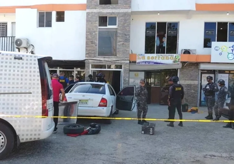 Prisión preventiva para 4 de los 11 policías acusados de abatir cinco hombres en Santiago