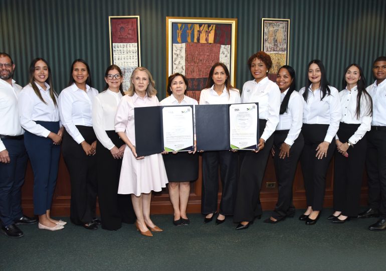 Autocamiones y Agencias Generales recibieron certificación OEA