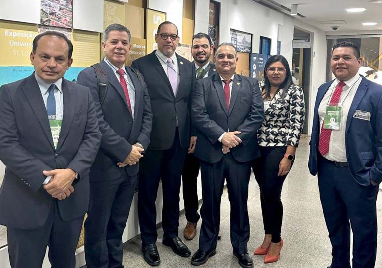 Defensa Pública de RD presente en encuentro de la AIDEF en Brasil