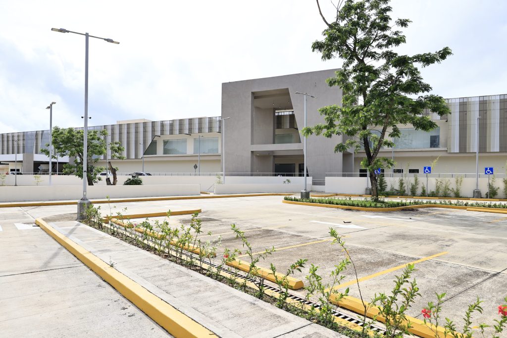 Director Servicio Nacional de Salud supervisa avance nuevo Hospital Regional de San Francisco de Macorís 1 Director Servicio Nacional de Salud supervisa avance nuevo Hospital Regional de San Francisco de Macoris 2