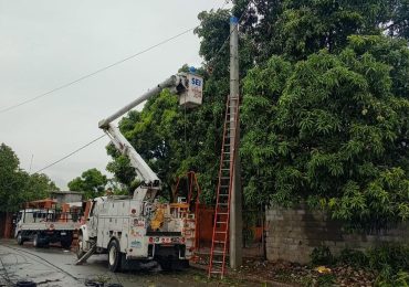 Edesur logró restablecer servicio en tiempo récord a casi 700,000 clientes en zonas afectadas por Melissa