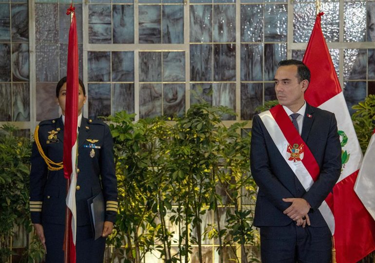 El presidente interino de Perú decreta el estado de emergencia en Lima por 30 días contra el crimen