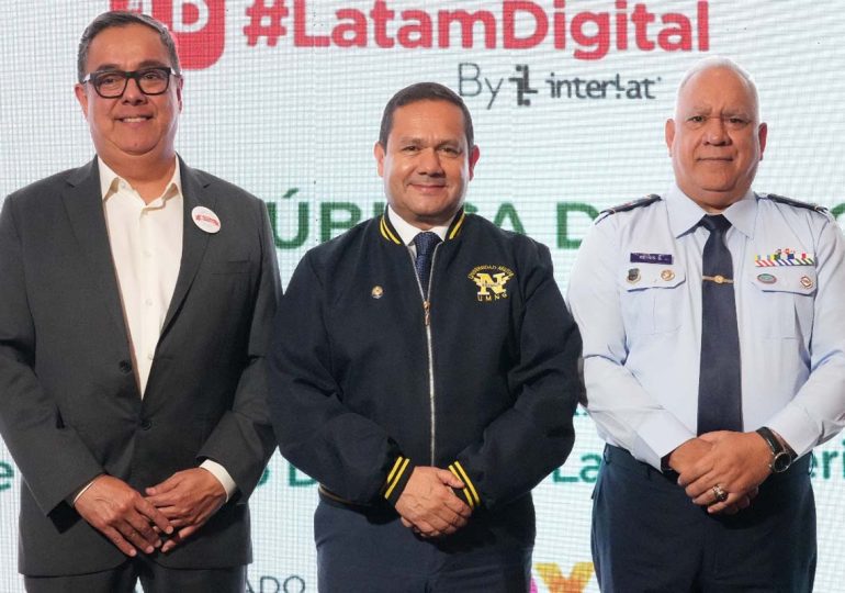 Escuelas Vocacionales del MIDE participan en el Tour LatamDigital Conecta en Santo Domingo
