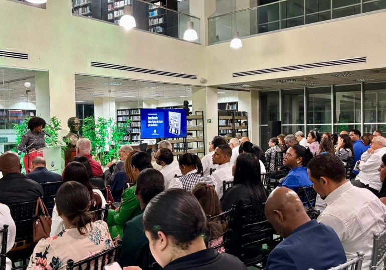 Fundación Juan Bosch pone en circulación el libro “Juan Bosch: entre el golpe de Estado y la Revolución”