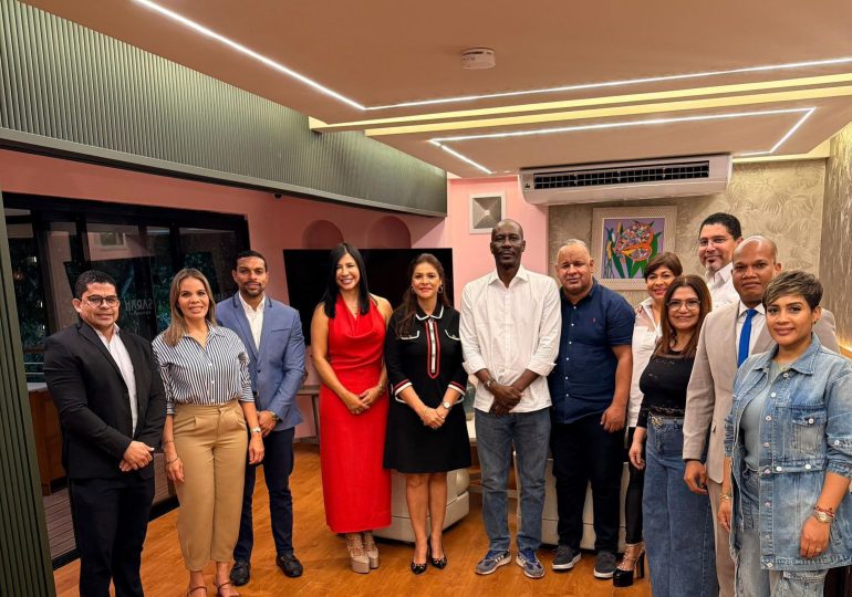 Diputado Español nunca hizo injerencias; compartió su experiencia a solicitud de participantes en encuentro “Amigos Que Suman”