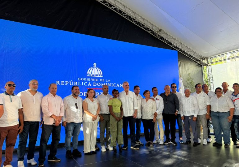 Presidente Abinader dispone RD$2,000 millones para construcción de 25 polideportivos a nivel nacional