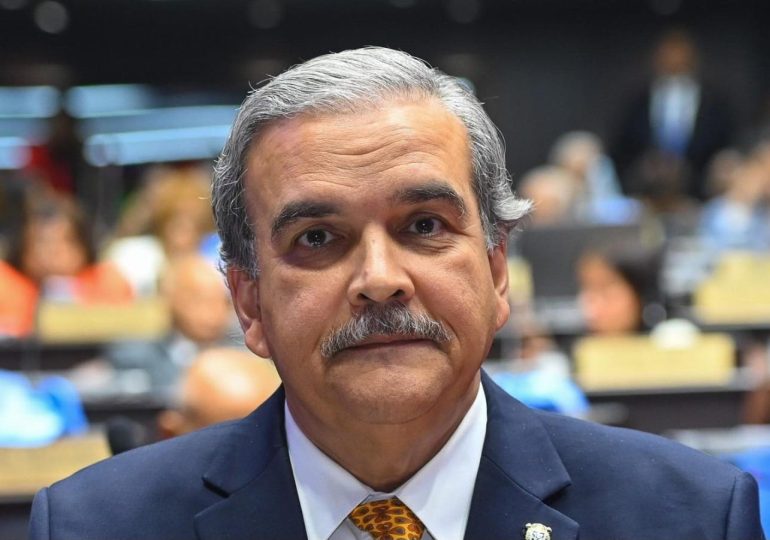 Diputado Elías Wessin anuncia proyecto de ley para prohibir la Sharia y la construcción de mezquitas en RD