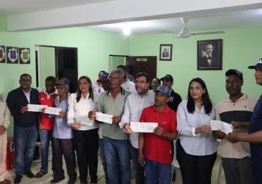 Gobierno realiza pagos de indemnización a agricultores de Azua impactados por Proyecto “Presa Monte Grande”