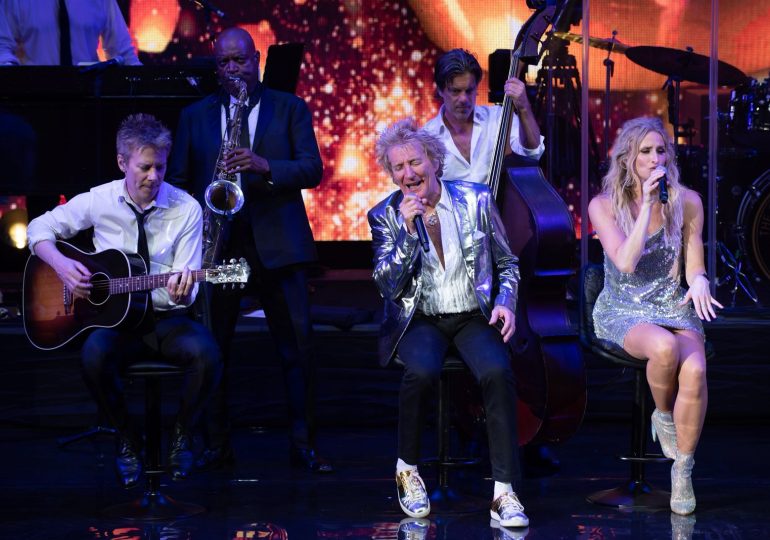 Todo listo para el concierto de Rod Stewart mañana en RD