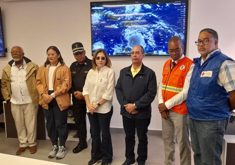 Carolina Mejía activa Comité de Emergencia del DN por paso de tormenta tropical Melissa