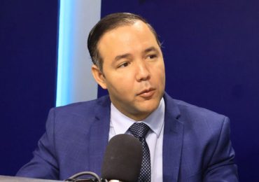 Video | Johnny Pujols: Tarjeta Joven es una política suelta y sin propósito