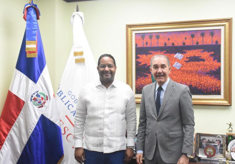 MESCyT y CONADIS junto a la Universidad Colombiana impulsarán formación de 100 maestros dominicanos en atención a estudiantes con autismo